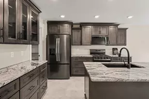 2895 Wildflower Ln SE, Kentwood, MI 49512 - Photo 8