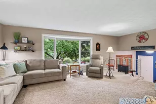 6800 Springbrook Ln, Kalamazoo, MI 49004 - Photo 4