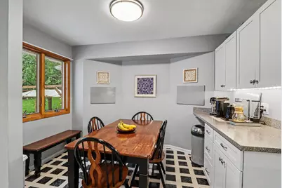 6800 Springbrook Lane, Kalamazoo, MI 49004 - Photo 10