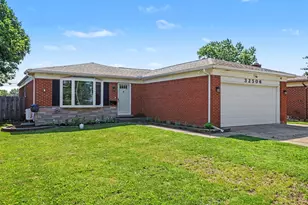 32506 Shawn Dr, Warren, MI 48088 - Photo 4