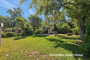 1949 Letart Ave, Muskegon, MI 49441 - Photo 30