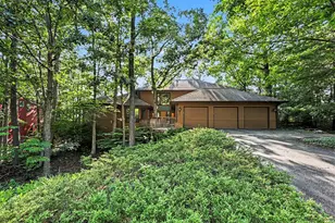 685 Green Rd, Ann Arbor, MI 48105 - Photo 2