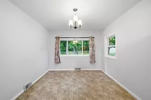 1511 Strathmoor Ln, Jackson, MI 49203 - Photo 16