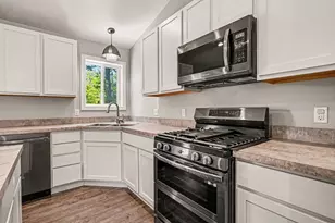 86 Dunton Ave, Holland, MI 49424 - Photo 12
