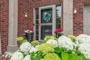 51152 E Bourne Terrace, Novi, MI 48374 - Photo 2