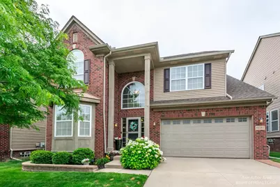 51152 E Bourne Terrace, Novi, MI 48374 - Photo 1
