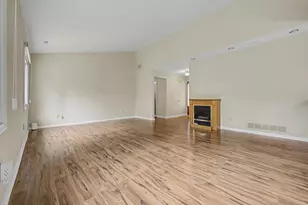32887 Chapman Cir, Westland, MI 48185 - Photo 6
