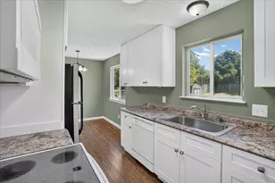 5833 Granary Ln, Lansing, MI 48911 - Photo 12