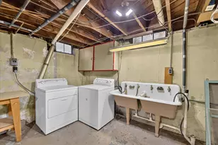 1124 Ashley Dr, Kalamazoo, MI 49048 - Photo 36