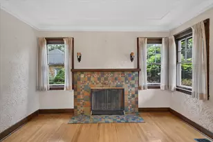 1124 Ashley Dr, Kalamazoo, MI 49048 - Photo 10