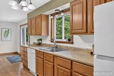 281 7 Mile Road NW, Comstock Park, MI 49321 - Photo 12