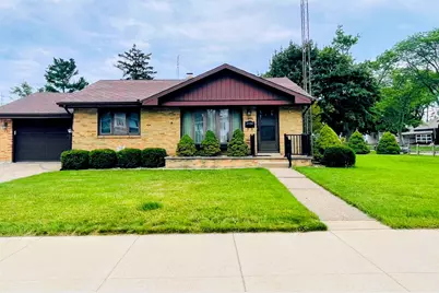 1920 Langley Avenue, Saint Joseph, MI 49085 - Photo 2