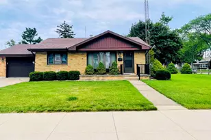 1920 Langley Ave, Saint Joseph, MI 49085 - Photo 2