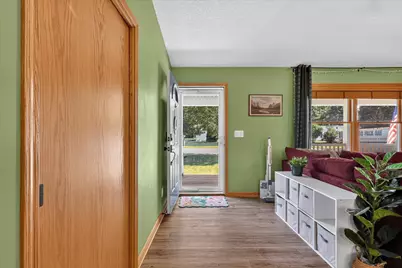 117 Charlotte Street, Edmore, MI 48829 - Photo 8