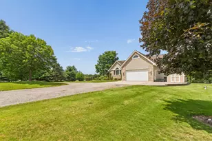 4902 Mt Morris Rd, Columbiaville, MI 48421 - Photo 4