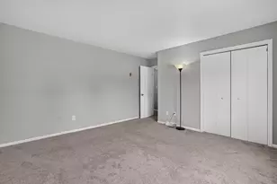 2665 Ridgecroft Dr SE, Kentwood, MI 49546 - Photo 12