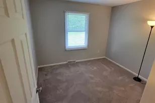 2665 Ridgecroft Dr SE, Kentwood, MI 49546 - Photo 14