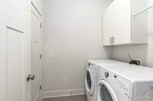2034 Celadon Dr NE, Grand Rapids, MI 49525 - Photo 22