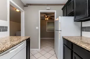 3593 Oakwood St, Ann Arbor, MI 48104 - Photo 8