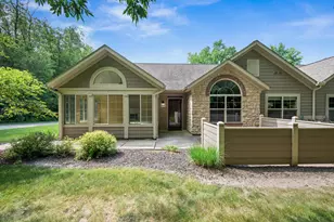 1055 Bridge Crest Dr SE, Ada, MI 49301 - Photo 4