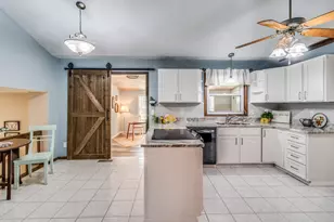 138 Grand Castle Terrace, Battle Creek, MI 49014 - Photo 8
