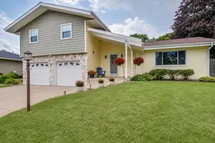 138 Grand Castle Terrace, Battle Creek, MI 49014 - Photo 1