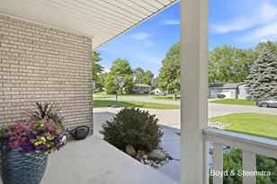 1810 Amberina Dr, Lansing, MI 48917 - Photo 6