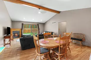 9295 Stonehouse Ave, Livonia, MI 48150 - Photo 10