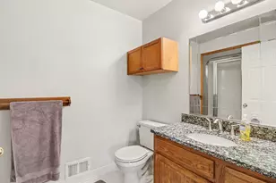 9295 Stonehouse Ave, Livonia, MI 48150 - Photo 18