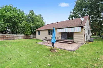 9295 Stonehouse Avenue, Livonia, MI 48150 - Photo 34