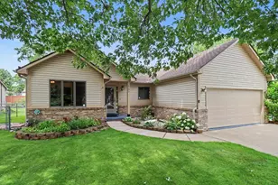 9295 Stonehouse Ave, Livonia, MI 48150 - Photo 4