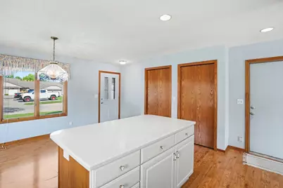 233 Parkside Drive, Zeeland, MI 49464 - Photo 6