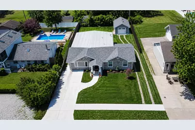 340 N Berrien Street, New Buffalo, MI 49117 - Photo 2