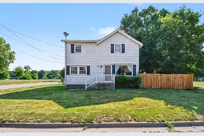 423 N Hudson Street SE, Lowell, MI 49331 - Photo 2
