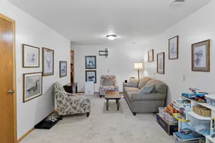 427 Falcon Dr, Wayland, MI 49348 - Photo 12