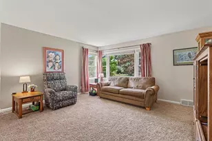 548 N Linden St, Marshall, MI 49068 - Photo 4