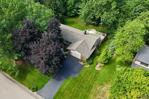 6680 Gleneagles Dr SE, Grand Rapids, MI 49546 - Photo 4