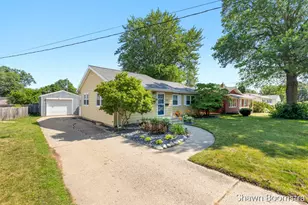 1533 Royal Oak St SW, Wyoming, MI 49509 - Photo 4