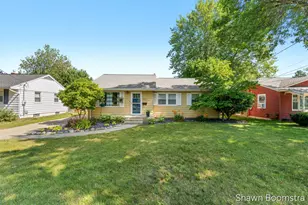 1533 Royal Oak St SW, Wyoming, MI 49509 - Photo 2