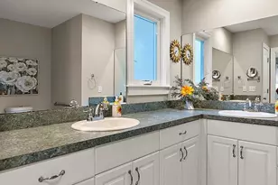 329 Hunters Run Cir, Holland, MI 49423 - Photo 24