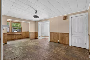 438 E Center St, Hastings, MI 49058 - Photo 12