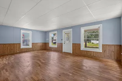 438 E Center Street, Hastings, MI 49058 - Photo 8