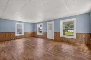 438 E Center St, Hastings, MI 49058 - Photo 8