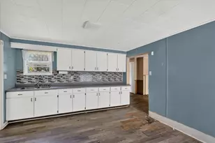 438 E Center St, Hastings, MI 49058 - Photo 18