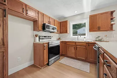 550 W 22nd Street, Holland, MI 49423 - Photo 10