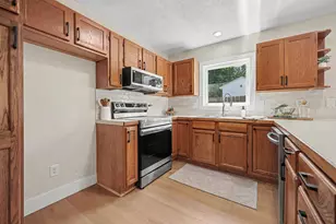 550 W 22nd St, Holland, MI 49423 - Photo 10