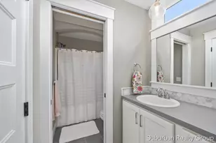 5759 Stonebridge Dr SW, Grandville, MI 49418 - Photo 46