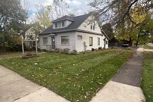 141 W Territorial Rd, Battle Creek, MI 49015 - Photo 1