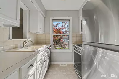 2643 Chatham Woods SE, Grand Rapids, MI 49546 - Photo 6