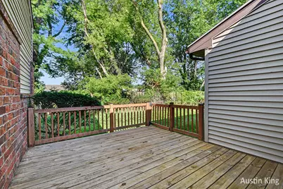 2643 Chatham Woods SE, Grand Rapids, MI 49546 - Photo 22